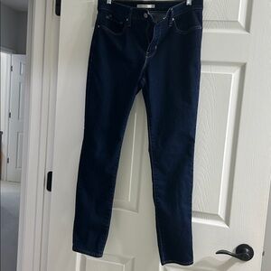 Levi’s 311 shaping skinny